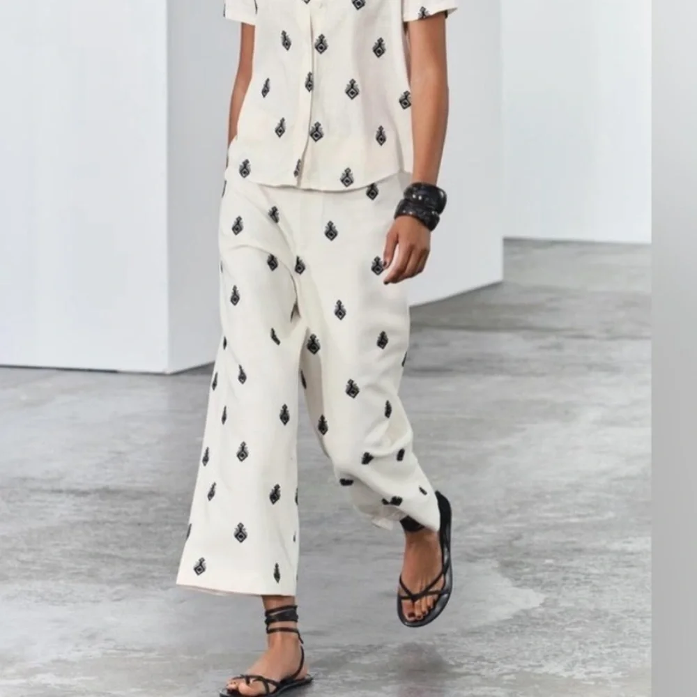 Zara Monochrome Patterned Linen blend Trousers